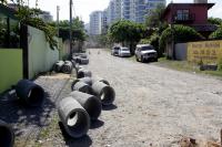 Rua Demétrio Izidoro Cardoso, na Praia Brava, ganha drenagem e pavimentação