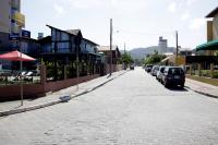 Rua Demétrio Izidoro Cardoso, na Praia Brava, ganha drenagem e pavimentação
